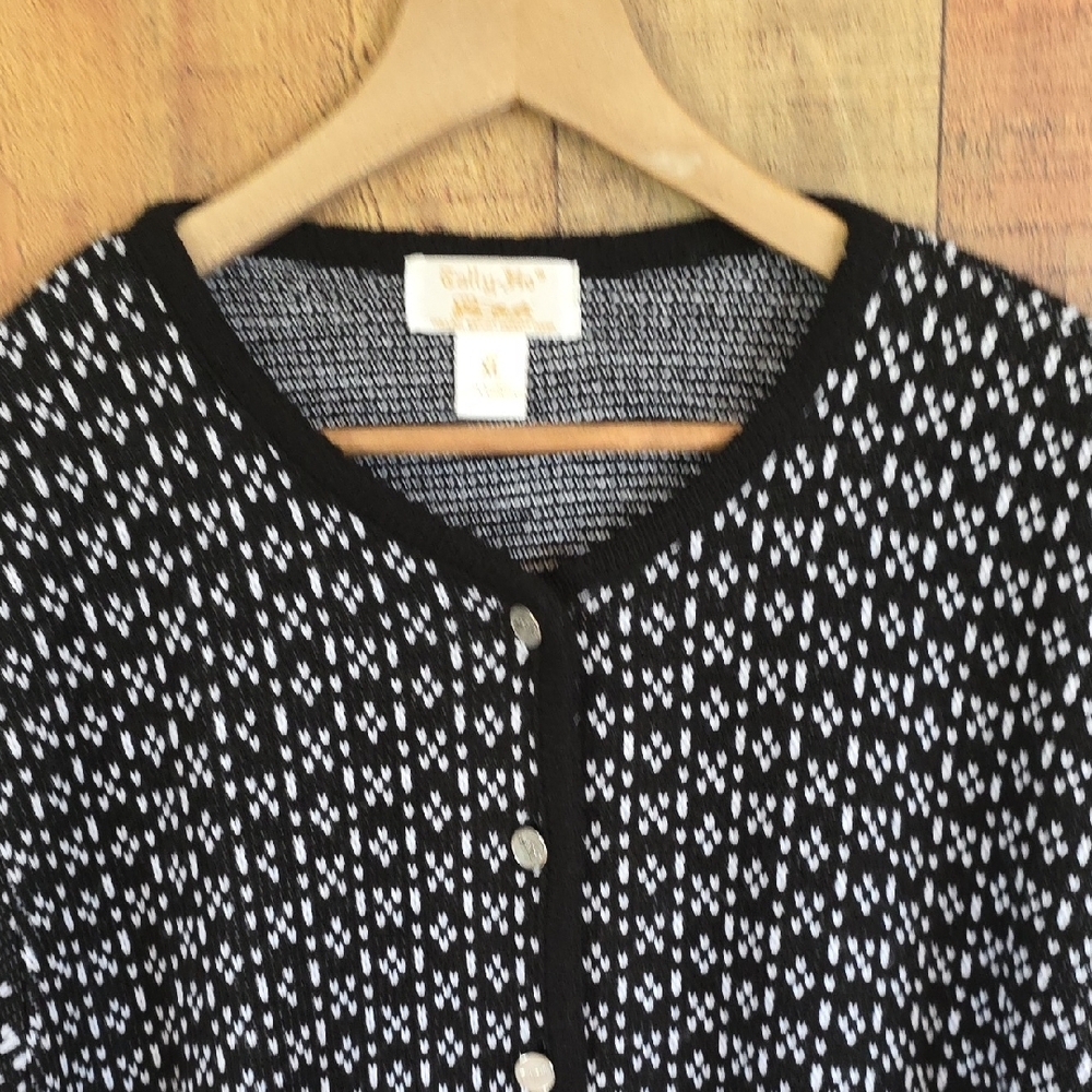 Tally Ho Black and White Patterned Cardigan with Red Accent Border - Picture 4 of 11